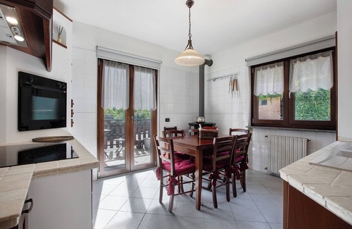 Poyaz Villa | Villa 'A 30 Minuti Da Courmayeur' with Mountain View, Terrace and Wi-Fi