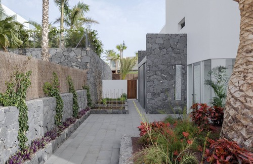 Guia de Isora Villa | Villa Abama Golf | Ocean Views | 18-Meter Infinity Pool with Glass Floor | Spacious Living and Dining Areas | Solarium and Outdoor Terraces | Tenerife