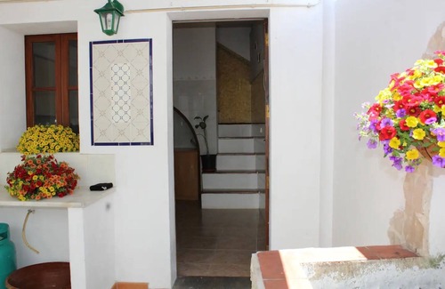 Moncarapacho e Fuseta Villa | Villa 'A Graciosa' with Private Terrace, Wi-Fi and Air Conditioning