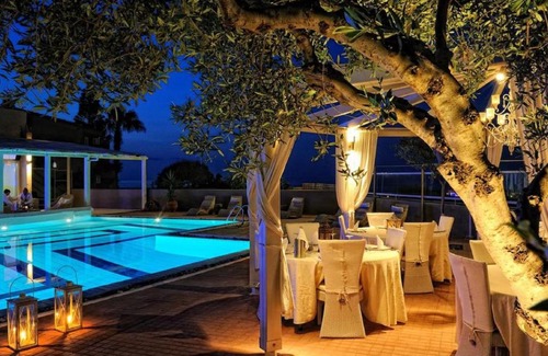 Agkisaras Villa | Villa A & H Villa