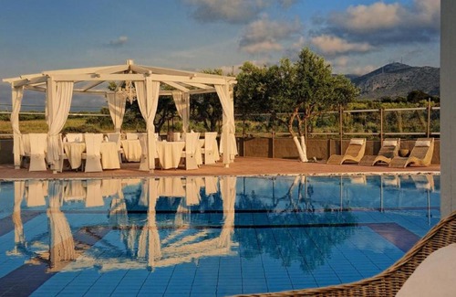 Agkisaras Villa | Villa A & H Villa