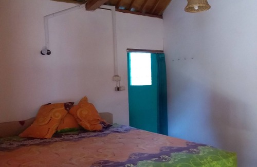 Sekotong Barat House | Villa Asiyah, Pandanan: next to Sekotong's bay: sailing, snorkeling, swiming.