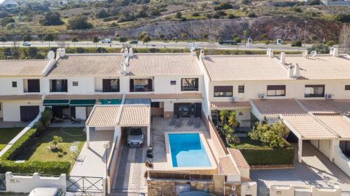 Urbanizacao dos Calicos Villa | Villa A7 by HelloVacations