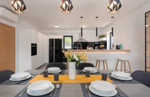 Kosinozici Villa | Villa Adea - New, modern villa for 6 people, with a heated pool upon request