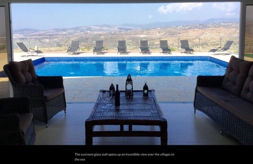 Stroumpi Villa | Villa Aera 5 bedrooms with AC and large private pool option to heat.
