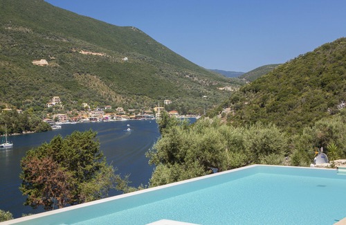 Sivota Villa | Villa Aeraki -private sea access in Sivota Bay, just a few steps from water