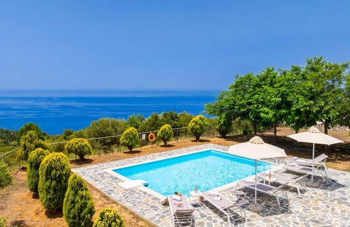 Mesovounia Villa | Villa Aetos - Three Bedroom Villa, Sleeps 8