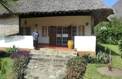 Diani Beach House | Villa African Dream in Marula Park with chef, 4 min to the beach