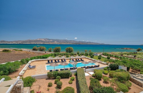 Antiparos Villa | Villa 'Afroditi B' with Sea View, Wi-Fi and Air Conditioning