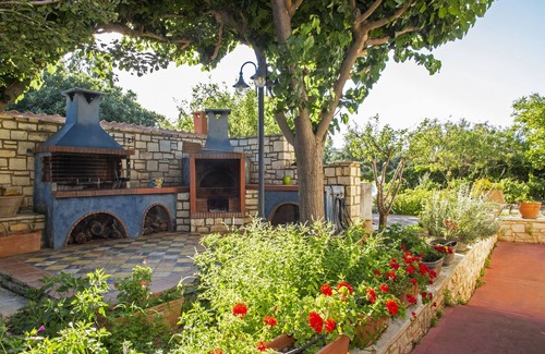Rethymno Villa | Villa Agapi Stone built Cretan style property