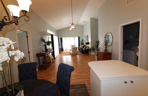 Parkdale Villa | Villa Agnes - Golf Course Villa with a Pool