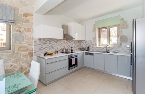 Katomerion Villa | Villa Akoni - Three Bedroom Villa, Sleeps 6