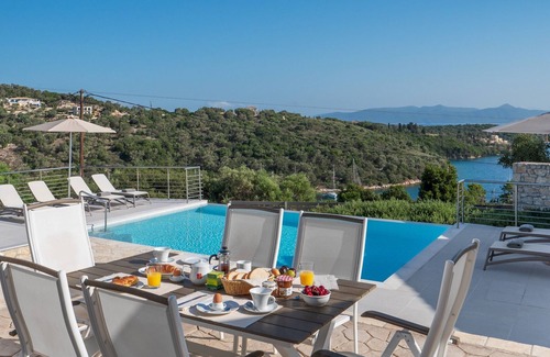 Katomerion Villa | Villa Akoni - Three Bedroom Villa, Sleeps 6
