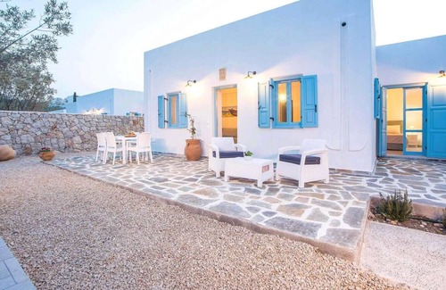 Kalathos Villa | Villa all the amenities within walking distance