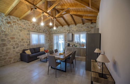 Spanokhorion Villa | Villa ALPHA deluxe villa with pool 5km from Lefkada