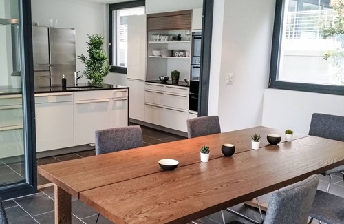 Ruetli House | Villa am See 3 by Interhome