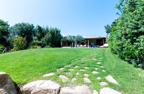 Chia Villa | Villa Ambra with private pool in Chia, just a stone throw from the finest beach