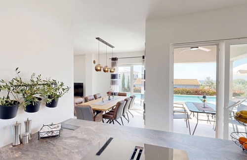 Markovac Villa | Villa Amelie for up to 8 people with pool and e-charging station near Porec