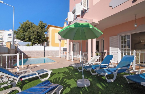 Montechoro Villa | Villa 'Andorinhas' with Private Pool, Wi-Fi and Air Conditioning