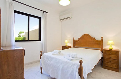 Urbanizacao dos Calicos Villa | Villa Andre, 3 bedroom villa with pool - walking distance to Albufeira