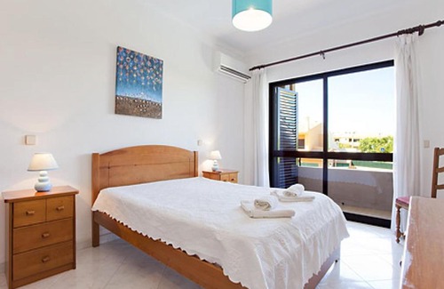 Urbanizacao dos Calicos Villa | Villa Andre, 3 bedroom villa with pool - walking distance to Albufeira
