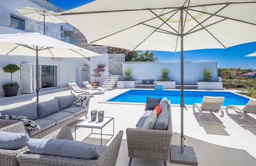 Punat Villa | Villa Andrea with private pool near the sea
