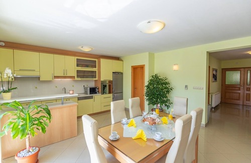 Donji Prolozac House | Villa Anette,ImotskinPrivat Pool,Garden, BBQ,quiet arean