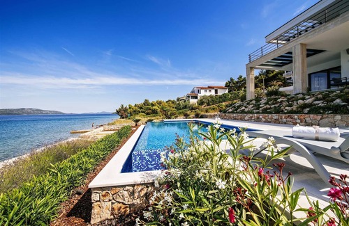 Iz Villa | Villa Anita II - Dalmatian island Gem