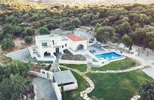 Douliana Villa | Villa Annie - Luxury Villa - 360 Sea & White Mountains views - Luxury hamper