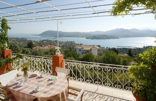 Katouna Villa | Villa Anthea Rossa - Α wonderful villa for up to 6 persons