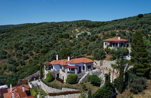 Lefokastron Villa | Villa Anthyllion in Lefokastro # apartment Anemone