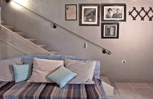 Marathokampos Villa | Villa Antonio Samos from the 19th century