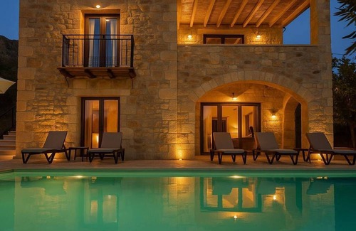 Pervolakia Villa | Villa Antonousa - Kissamos Private Pool Oasis