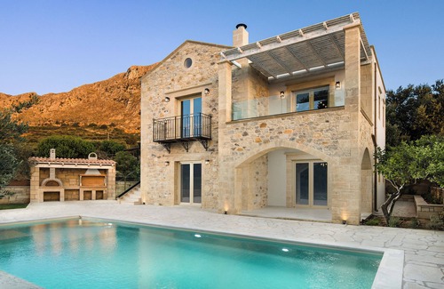Pervolakia Villa | Villa Antonousa - Pool Haven & Stunning Outdoors