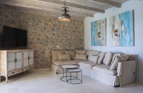 Kontsika Villa | Villa Aoidi with swimming pool near Delphi