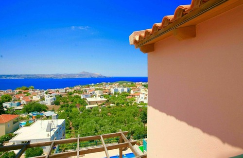 Plaka Villa | Villa Aphrodite - Vacation villa with pool in Plaka, Crete, Greece.