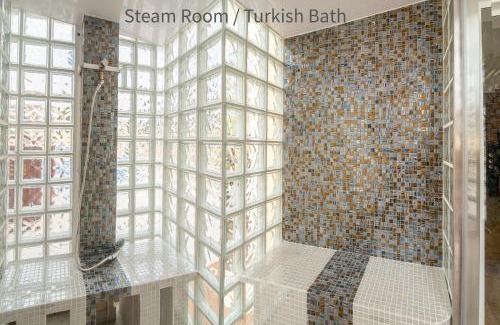 Branqueira Villa | villa Aqua-Jacuzzi-heatable pool-sauna-gym-snooker