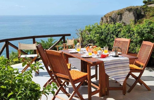 Sperlonga House | VILLA ARBOREA panoramic sea view for your holidays in Sperlonga