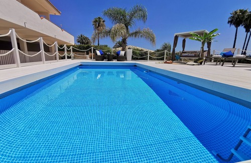 Fontane Bianche Villa | Villa Arenile with private pool and direct access to the sea