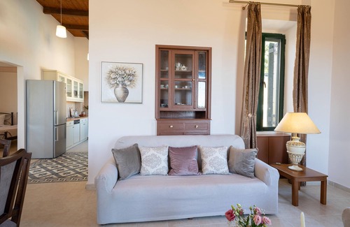 Vilatoria Villa | Villa Arietta (sleeps up to 7)