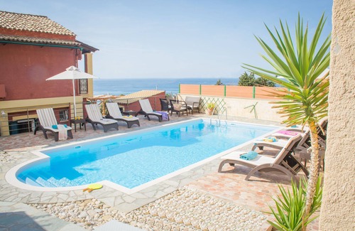Paramonas Villa | Villa Aris - Holiday & relaxation