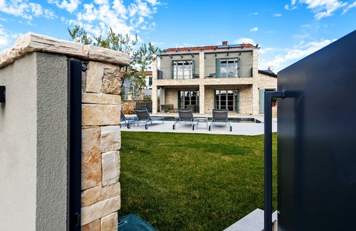 Matohanci Villa | Villa Art Renata - Pool, Sauna & Jacuzzi on 700m2
