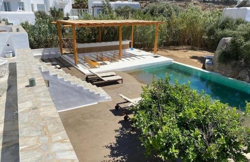 Helena Villa | Villa Asin Tourlos
