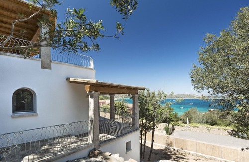Tiriddo House | Villa Astrea Blu, panoramic terrace, private pool and two steps from the beach