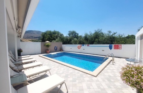 Georgioupolis Villa | Villa Astro- Less than 5-Min Walk to Kalivaki Beach with private pool