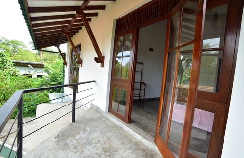 Panadura Villa | Villa at lakefront - Bolgoda