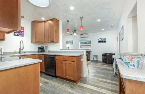 Crescent City House | Villa Au Contraire -luxury within steps to Jedediah Smith Park and Smith River