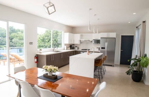 Piaye Villa | Villa Aura 15-25mins from Airport & Attractions
