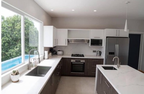 Piaye Villa | Villa Aura 15-25mins from Airport & Attractions