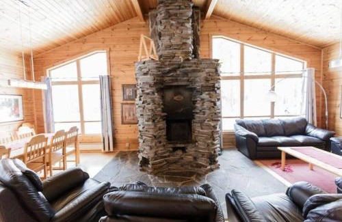 Akaslompolo Ski Chalet | Villa Aurora